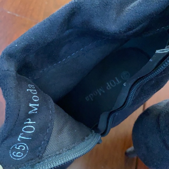 Heeled pointed boots - Picture 3 of 4